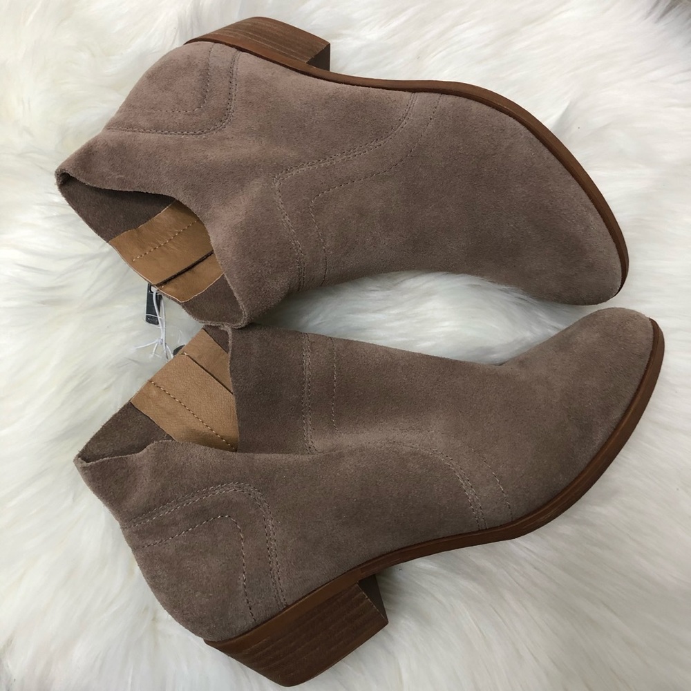 Lucky Brand Taupe Suede Booties Size 10 - Picture 4 of 7